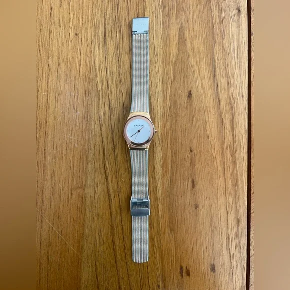 Skagen two tone rose gold and stainless steel watch - Picture 4 of 4